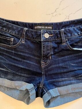 Express Jean shorts, size 6